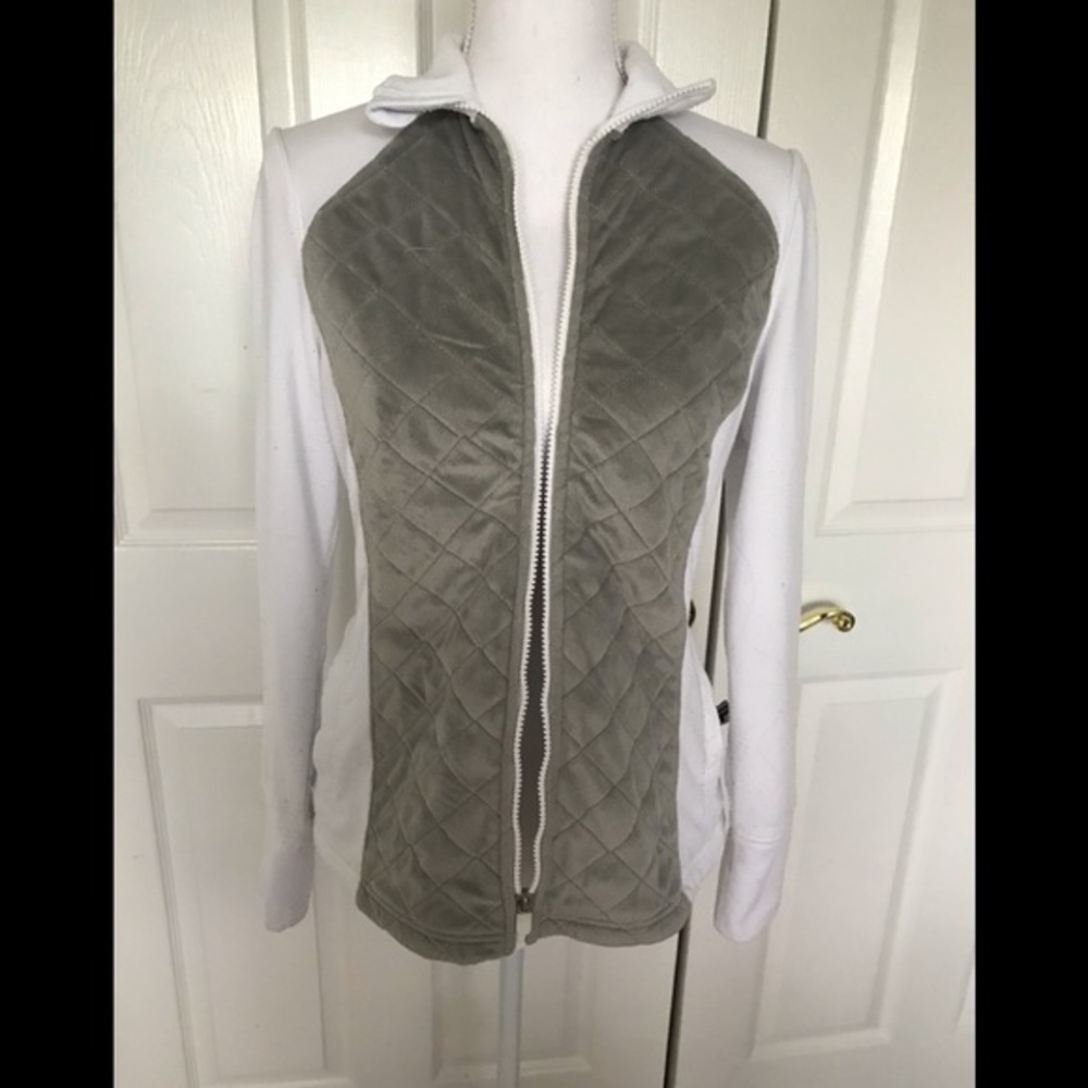 Fila zip up jacket ( Small)